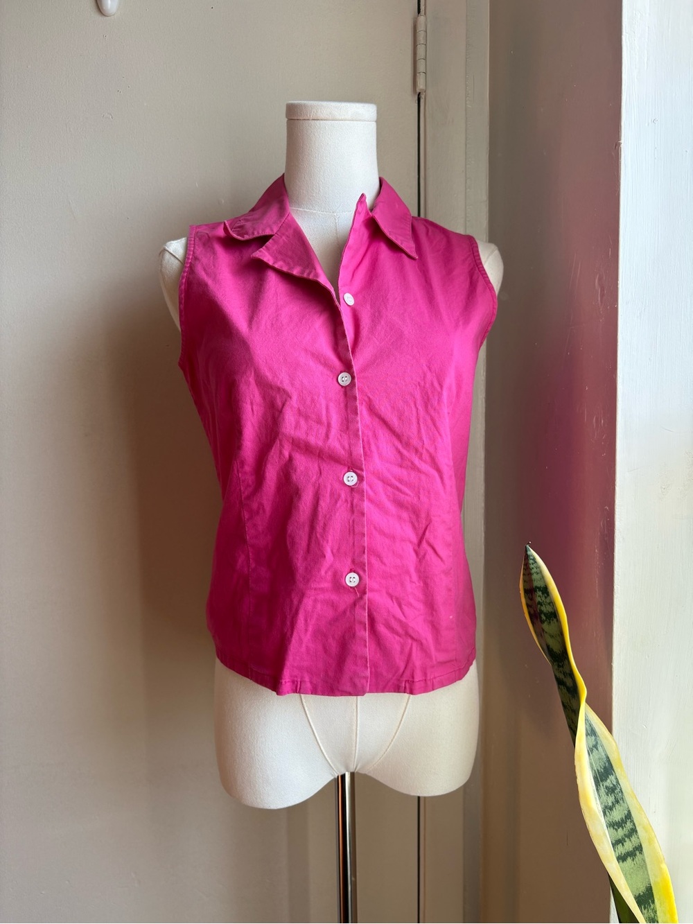 rebecca malone 90s cotton pink sleeveless collared button front tank